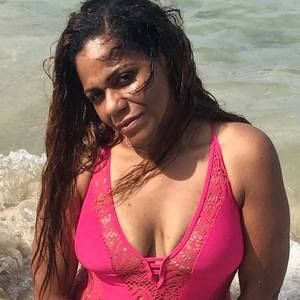 Meet your Posher, Marcia